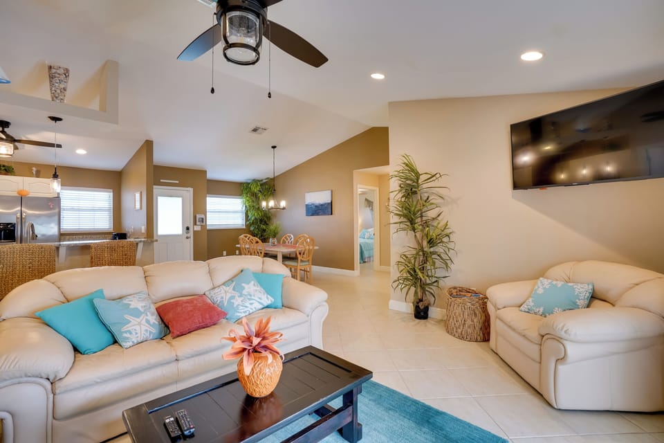 Main Living Space | Central A/C | Central Heat | Free WiFi