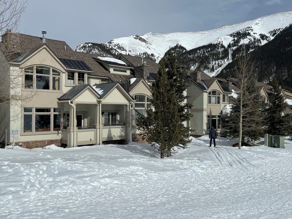 Ski right to condo!