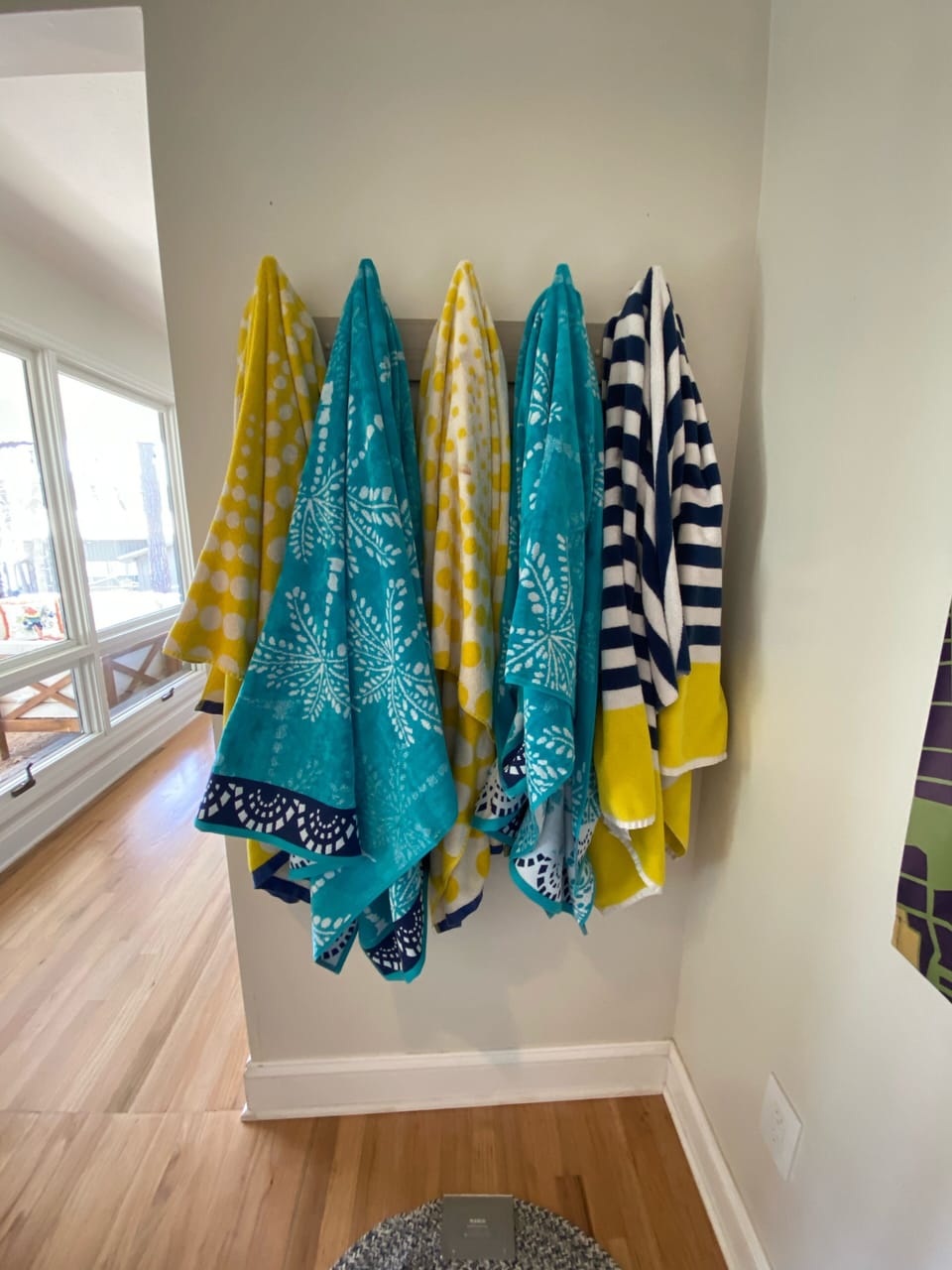 Beach towels for your use! Life jackets in exterior shed w/ Kayak and YOLO board