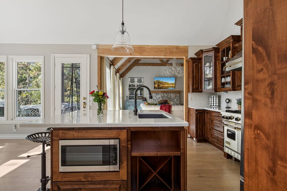 Gourmet Kitchen, large island