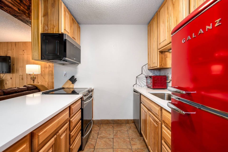 A complete kitchen made for every recipe.
