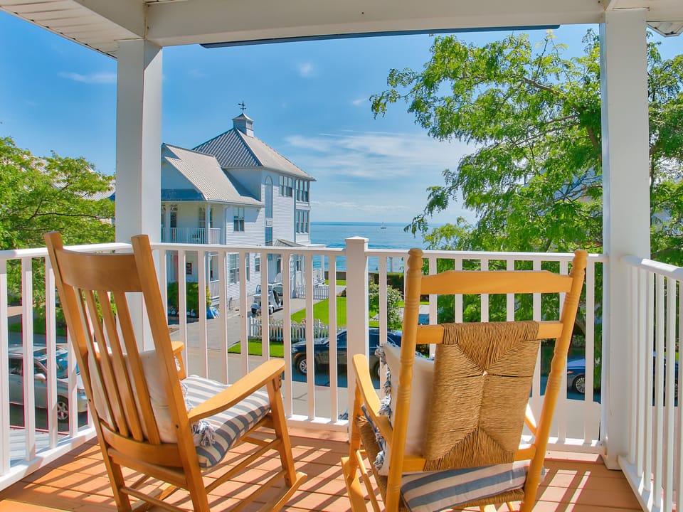 Stunning Lake Erie views