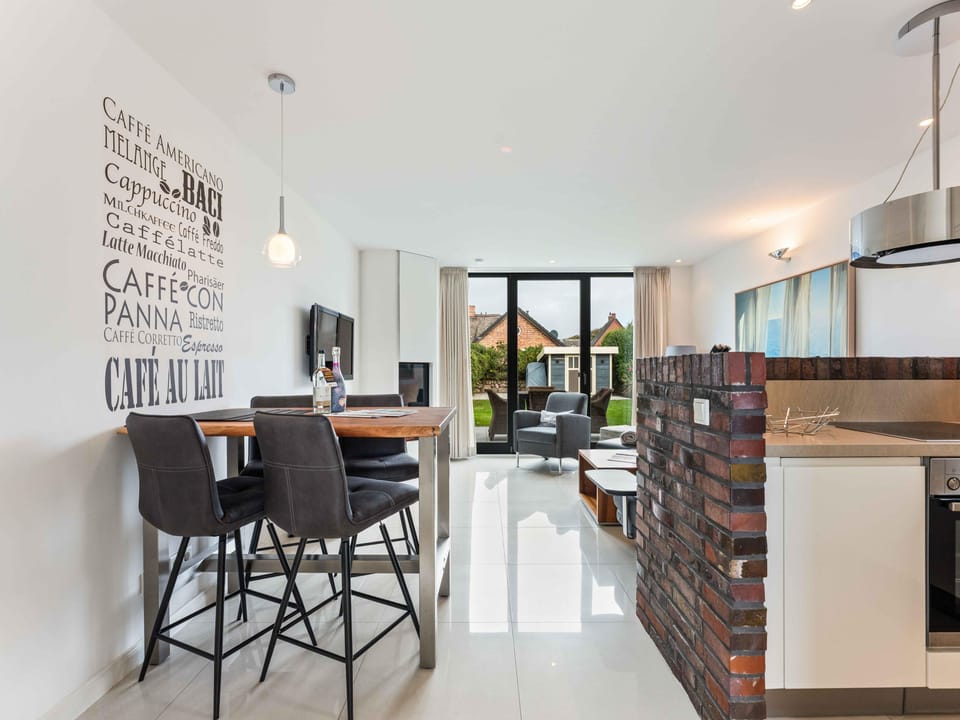 Vacation home for up to 4 people with garden close to the city and beach House in Westerland