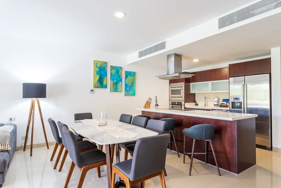 Chair, Furniture, Restaurant, Indoors, Room