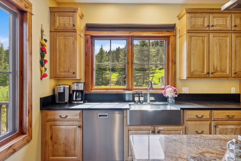 Fully equipped kitchen