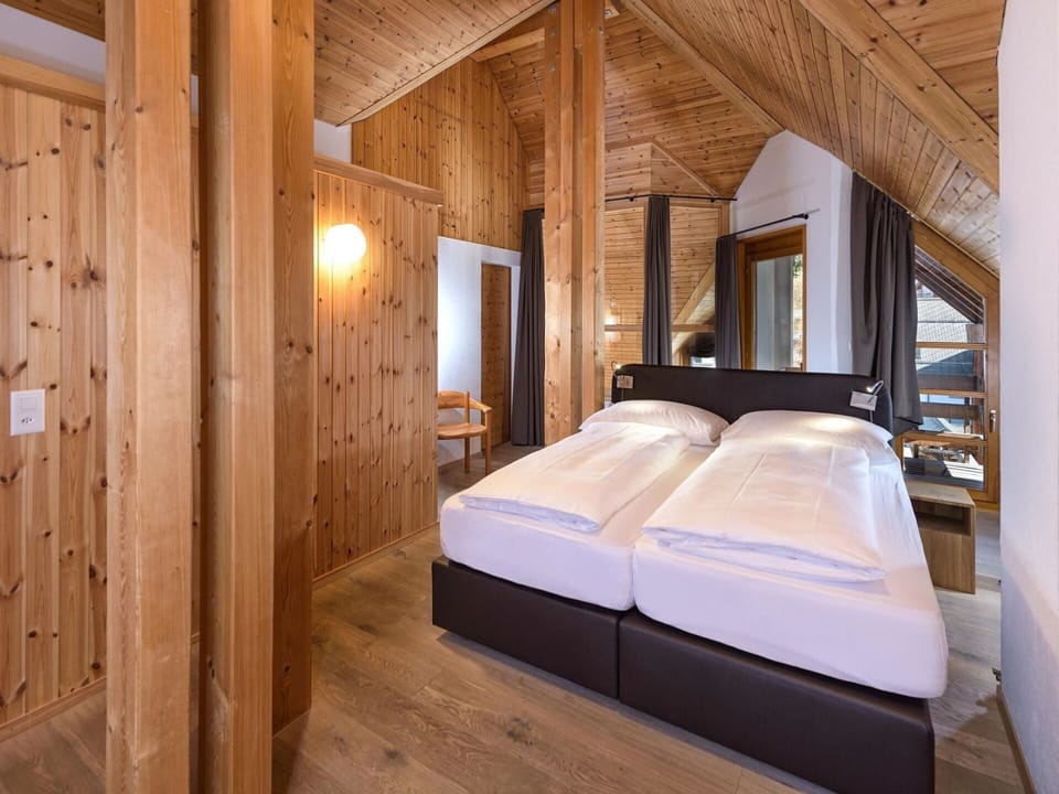 Furniture, Building, Comfort, Wood, Bed Frame, Bed, Interior Design, Pillow, Floor, Lamp