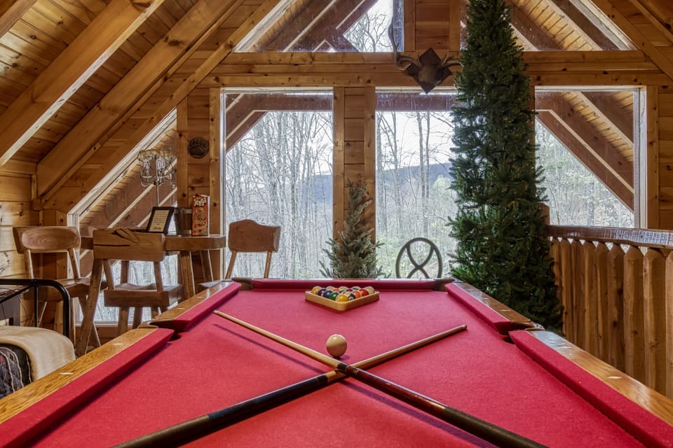 Pigeon Forge Cabin with a Hot Tub "Bearfoots Cozy Cabin" - Loft area with pool table