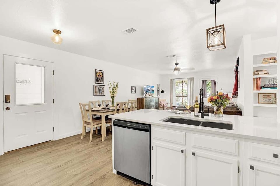 Open concept to entertain.