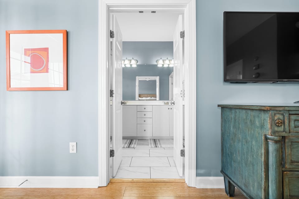 Primary ensuite Bathroom (2nd Floor)