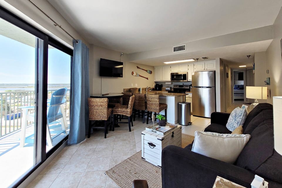 Open living space with view of the intracoastal waterway from inside.