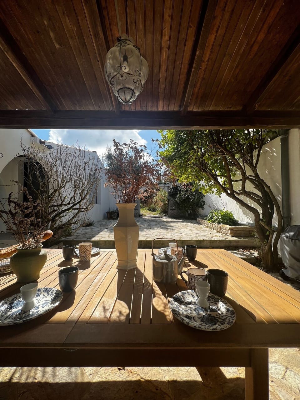 Outdoor dining