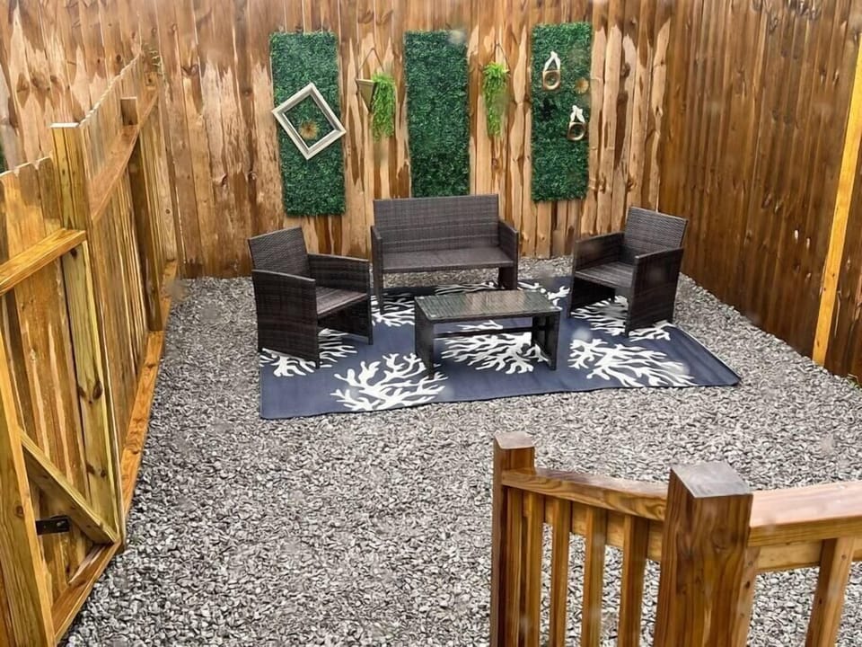 Relaxing backyard to enjoy after a day of activities 