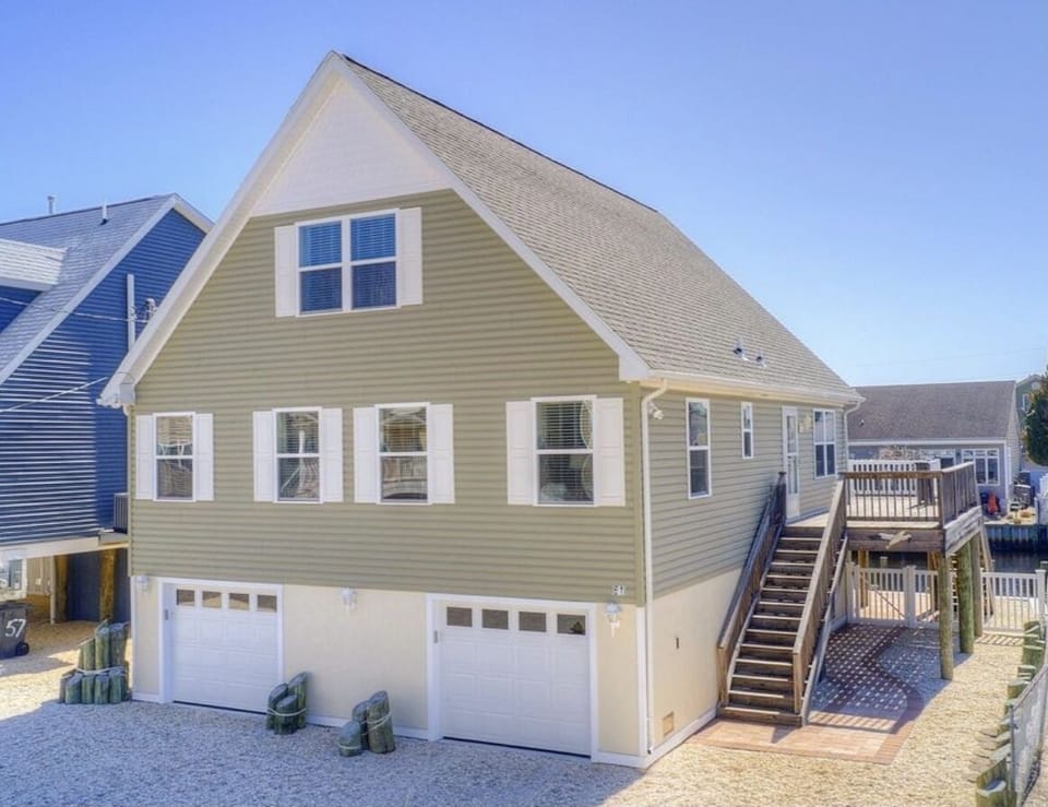 Welcome to this immaculate modern waterfront home. Life is an adventure - Enjoy!