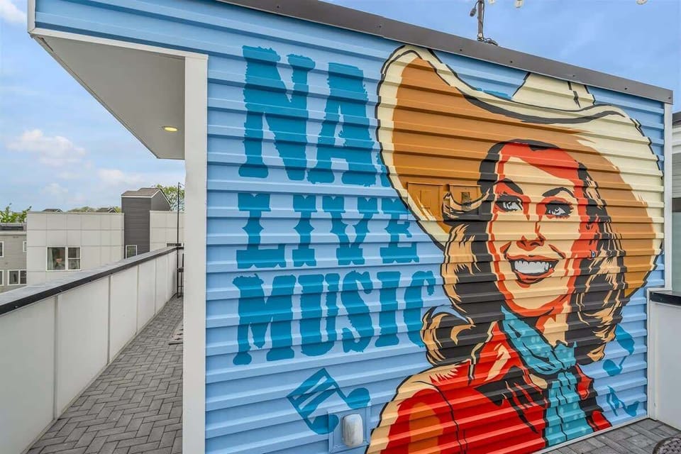 Rooftop mural bursting with color and Nashville personality!