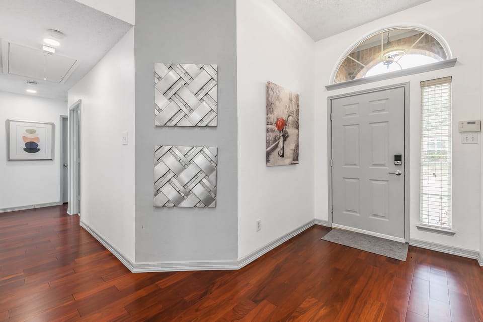 Modern art and Decro through out the house 