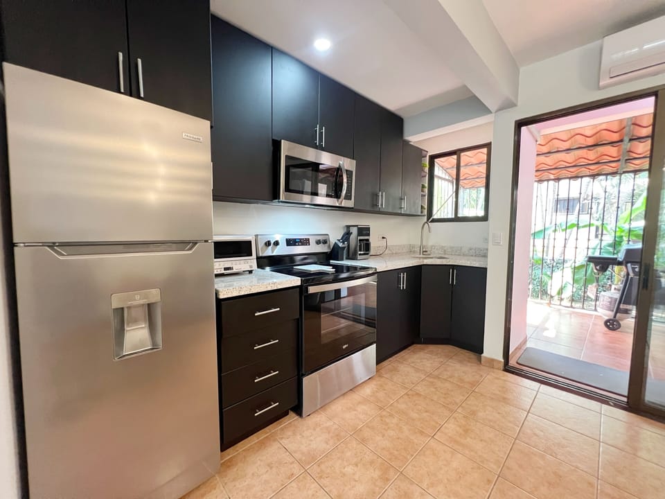 The full kitchen and gas BBQ give you tons of options for dining during your stay.  Or check out some of the amazing restaurants in the area!