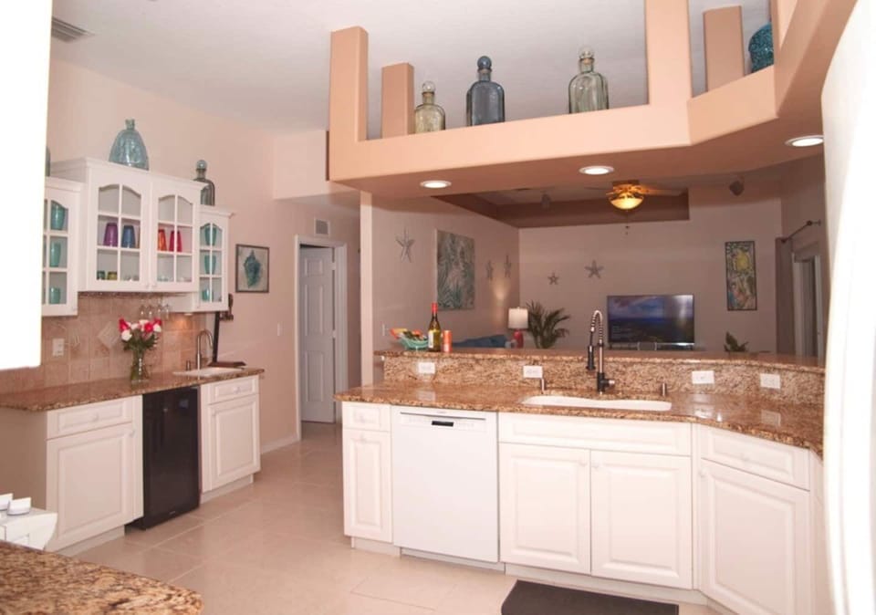 Kitchen w/ Bar Area