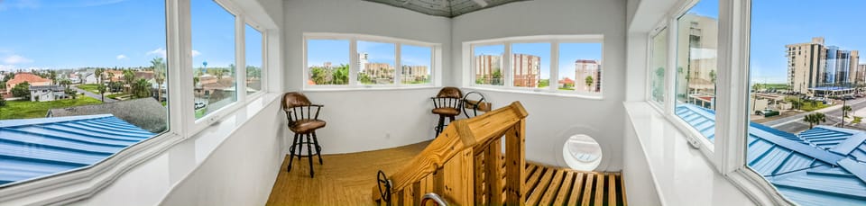 4th Floor Lookout