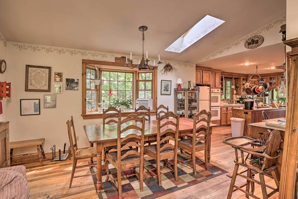 Dining Room | Main Floor | High Chair | Dishware & Flatware Provided
