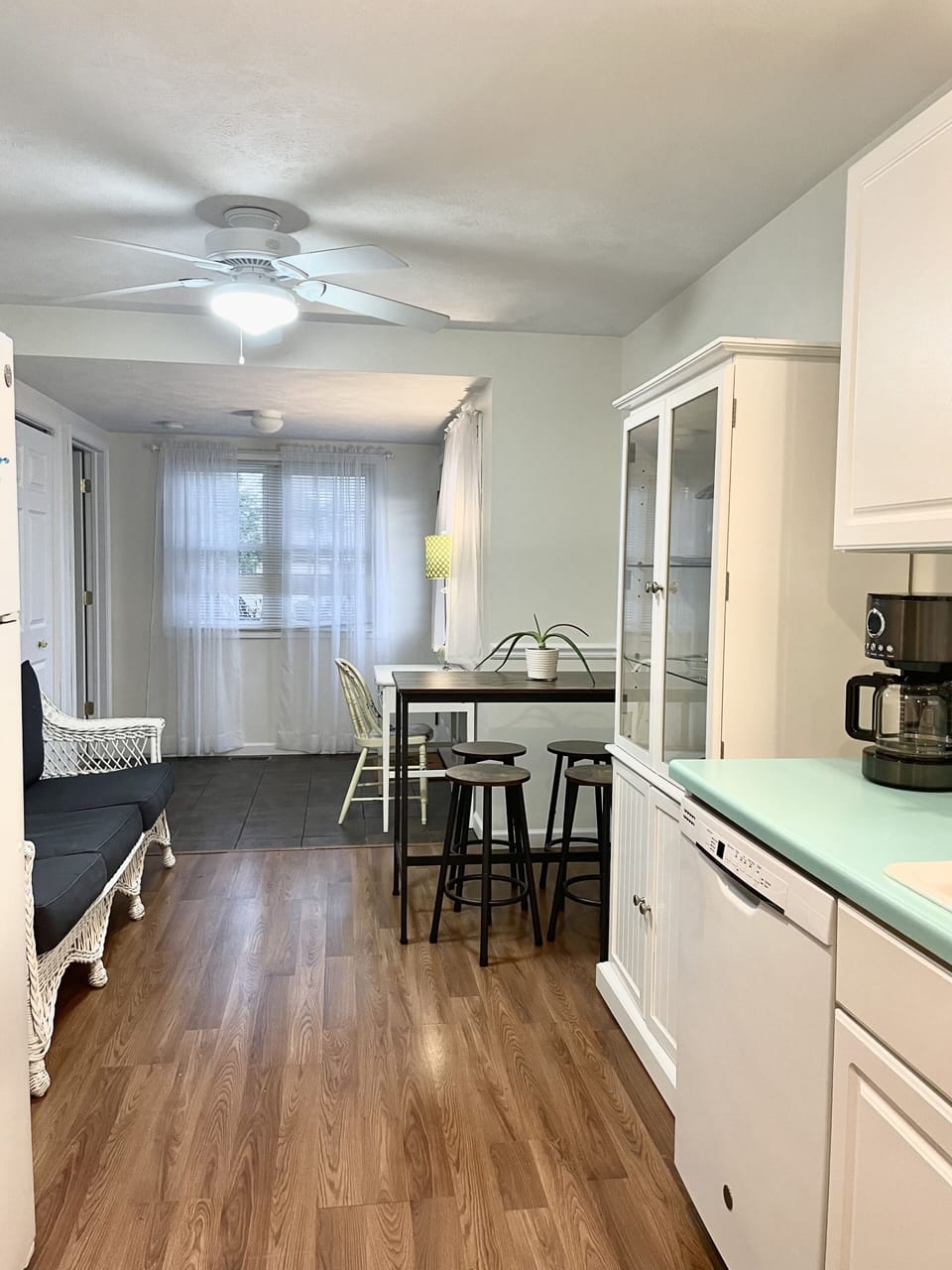 Relaxing couch for extra help in the kitchen, or just gather to gab.