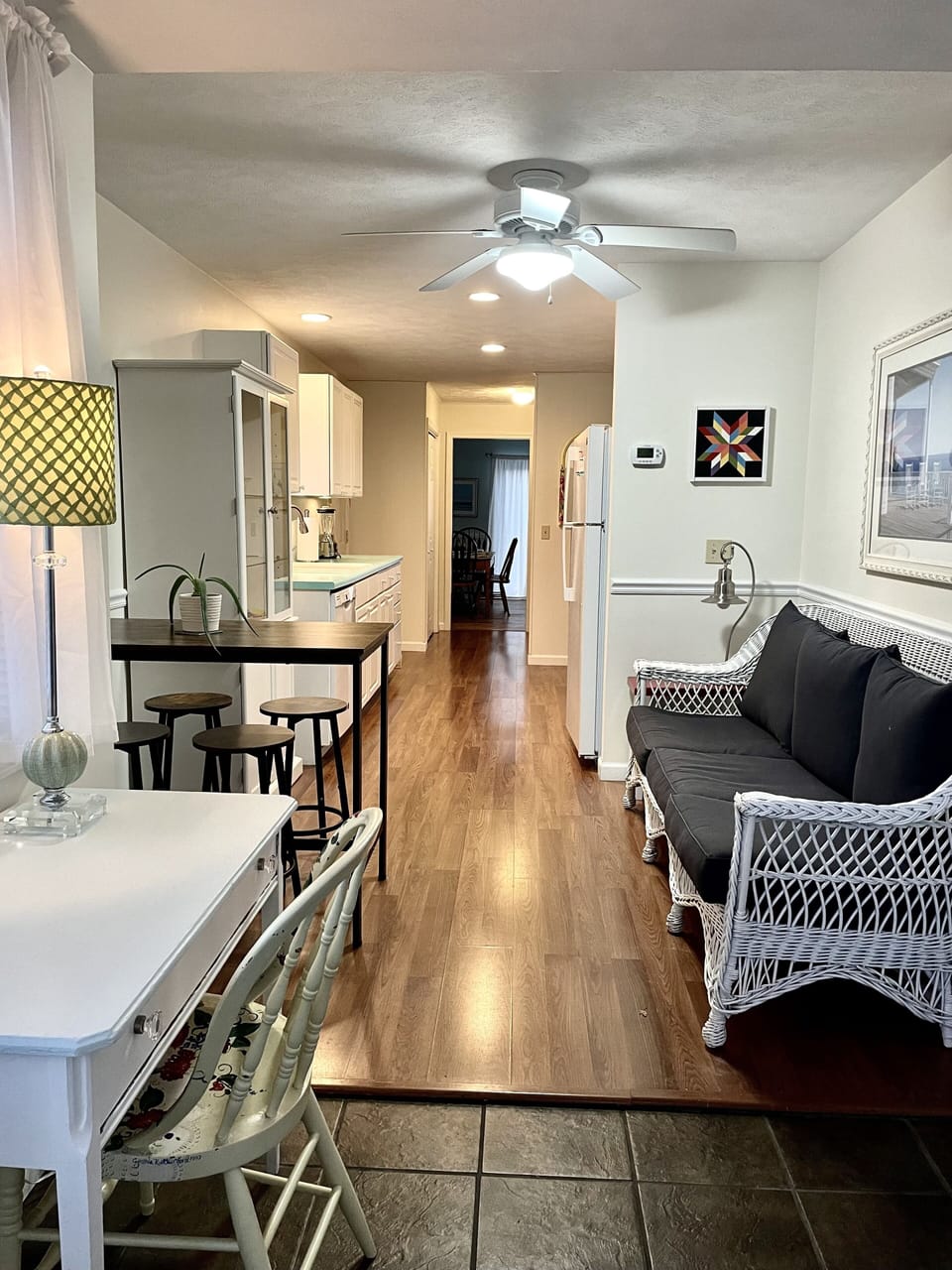 Front door (w/code lock) entry to lounge and kitchen area w/ desk if needed.