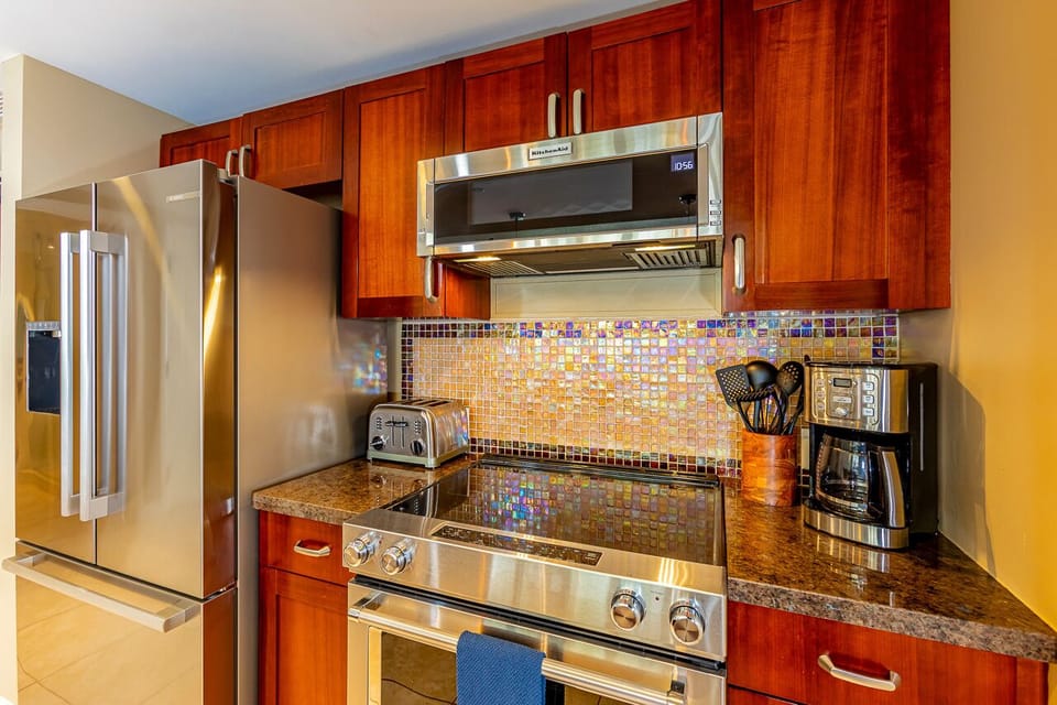 Upgraded kitchen with everything the home chef would need