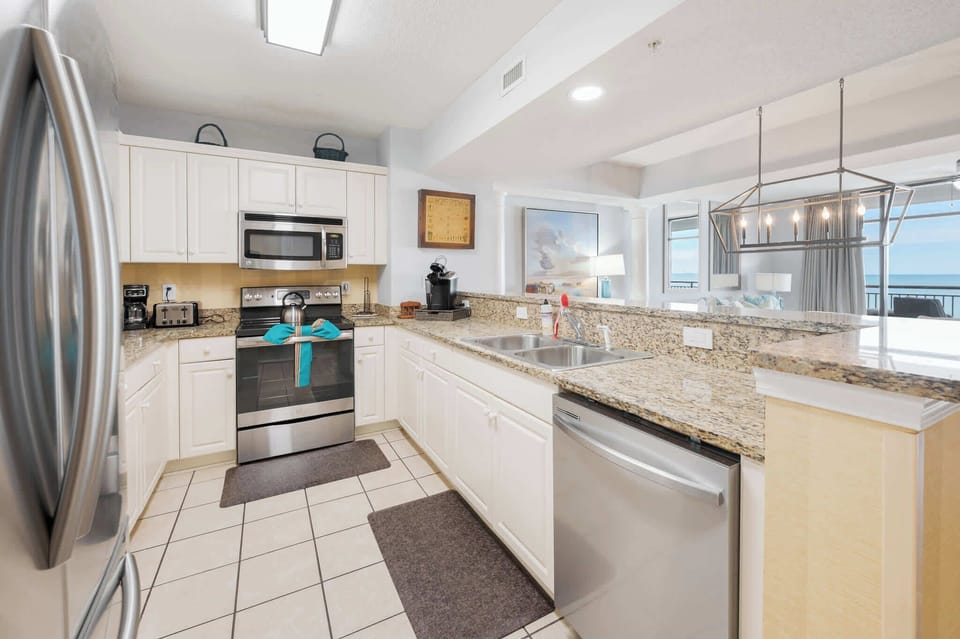 Large Kitchen Area
