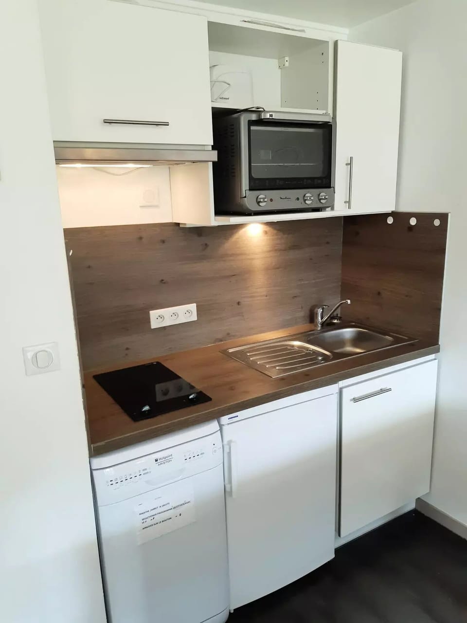 Fridge, microwave, dishwasher, electric kettle