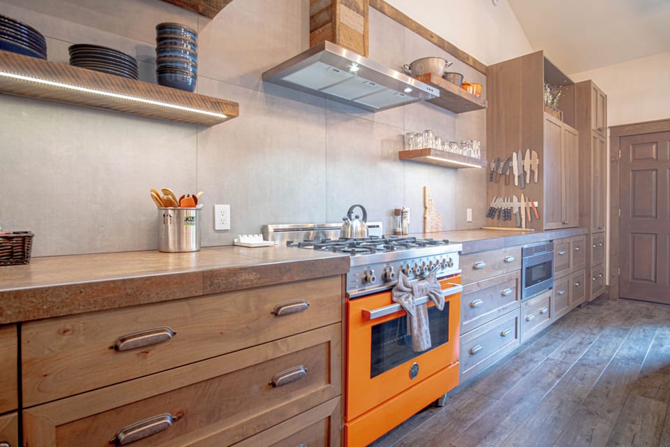 Fully Equipped modern Kitchen