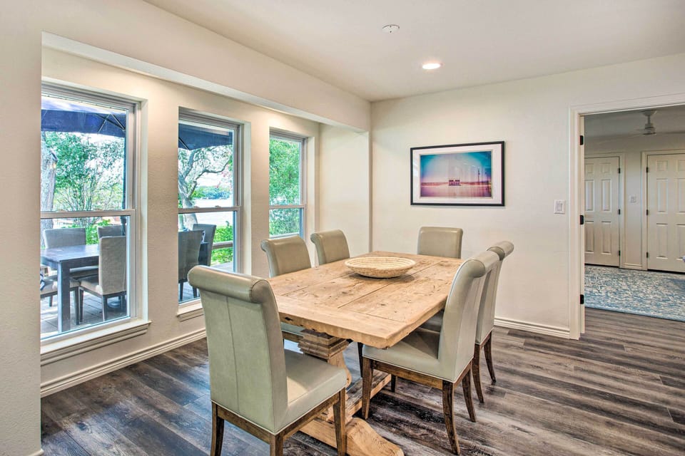 Indoor Dining Area | Dishware Provided