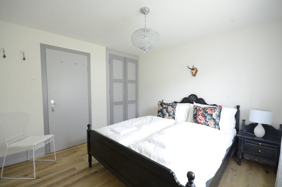 Bed 1