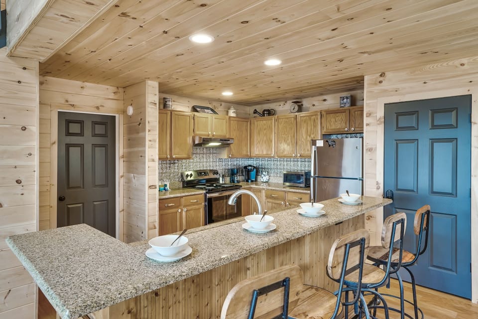 4 bar stools expand the dining area and make cooking an amazing time!