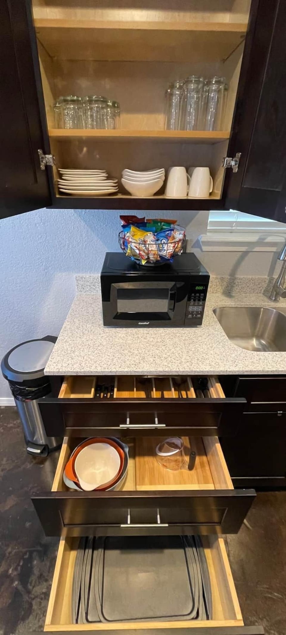 Kitchen Amenities