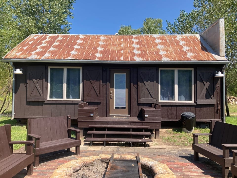 Front view of scalehouse