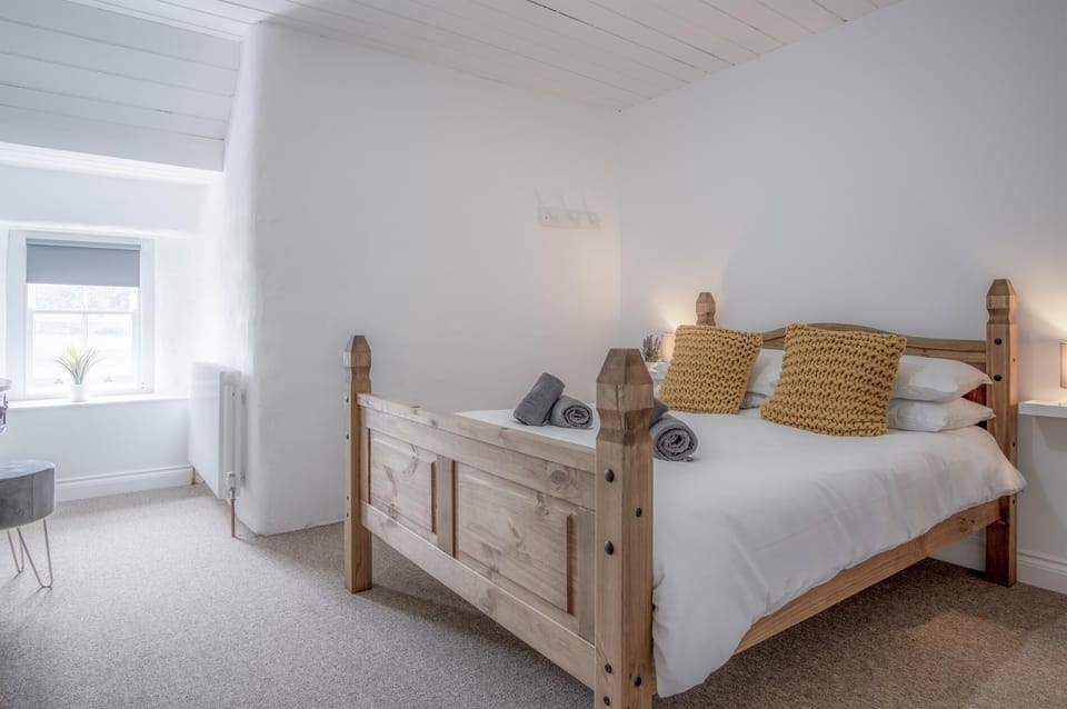 Brook Cottage - 2 Bedroom Cottage - Dale (6290)