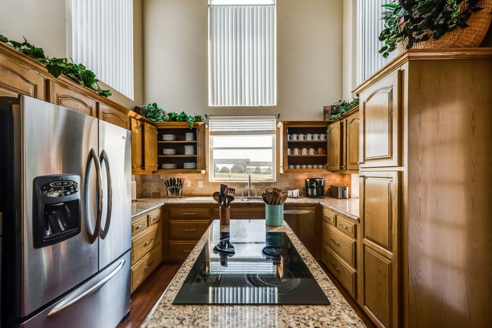 Fully equipped kitchen.