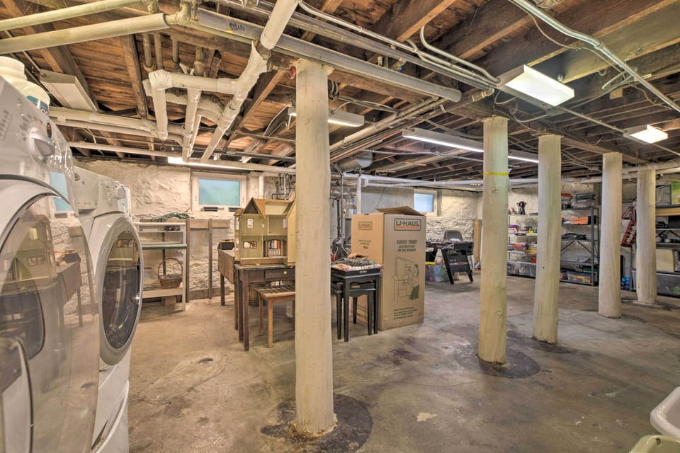 Basement | In-Unit Washer & Dryer