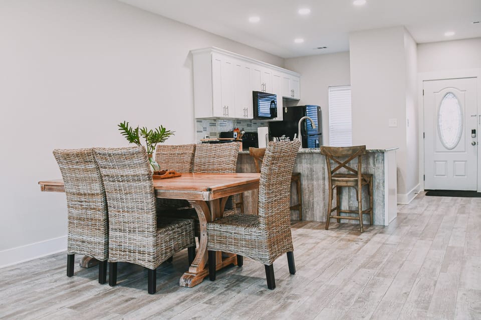Dining table, 6 chairs