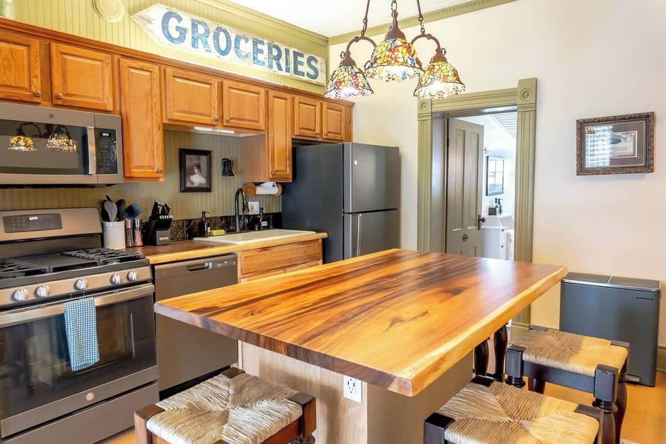 "Our stay at the Victorian Mountain Home was so wonderful. The house is beautifully furnished and very clean! Every amenity that you could need is available - including coffee, condiments, and laundry detergent. Renee and Amber are very intentional h