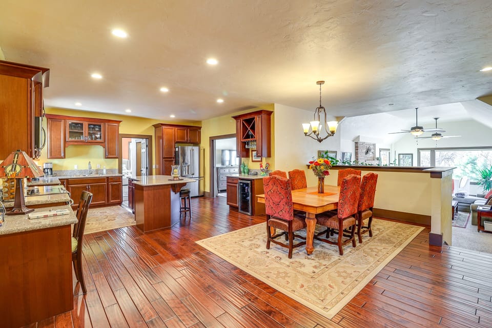 Dining Space | Dishware & Flatware