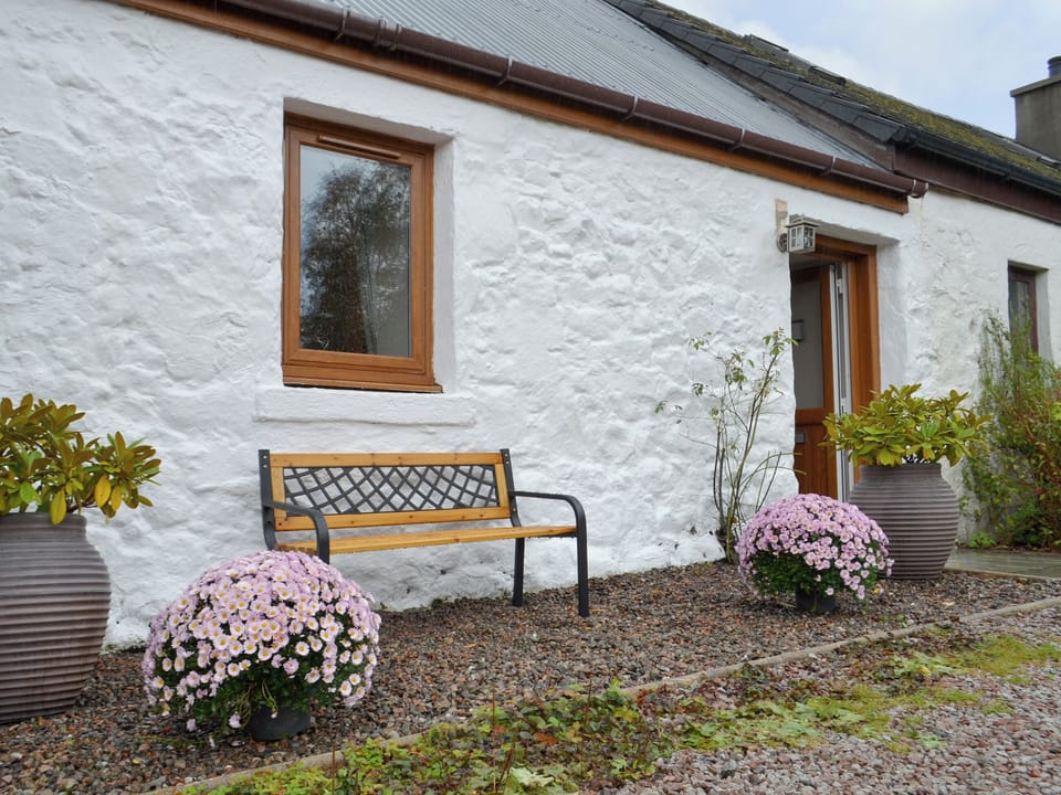 Exterior | Blackmill Cottages No 2 - Blackmill, Taynuilt, near Oban