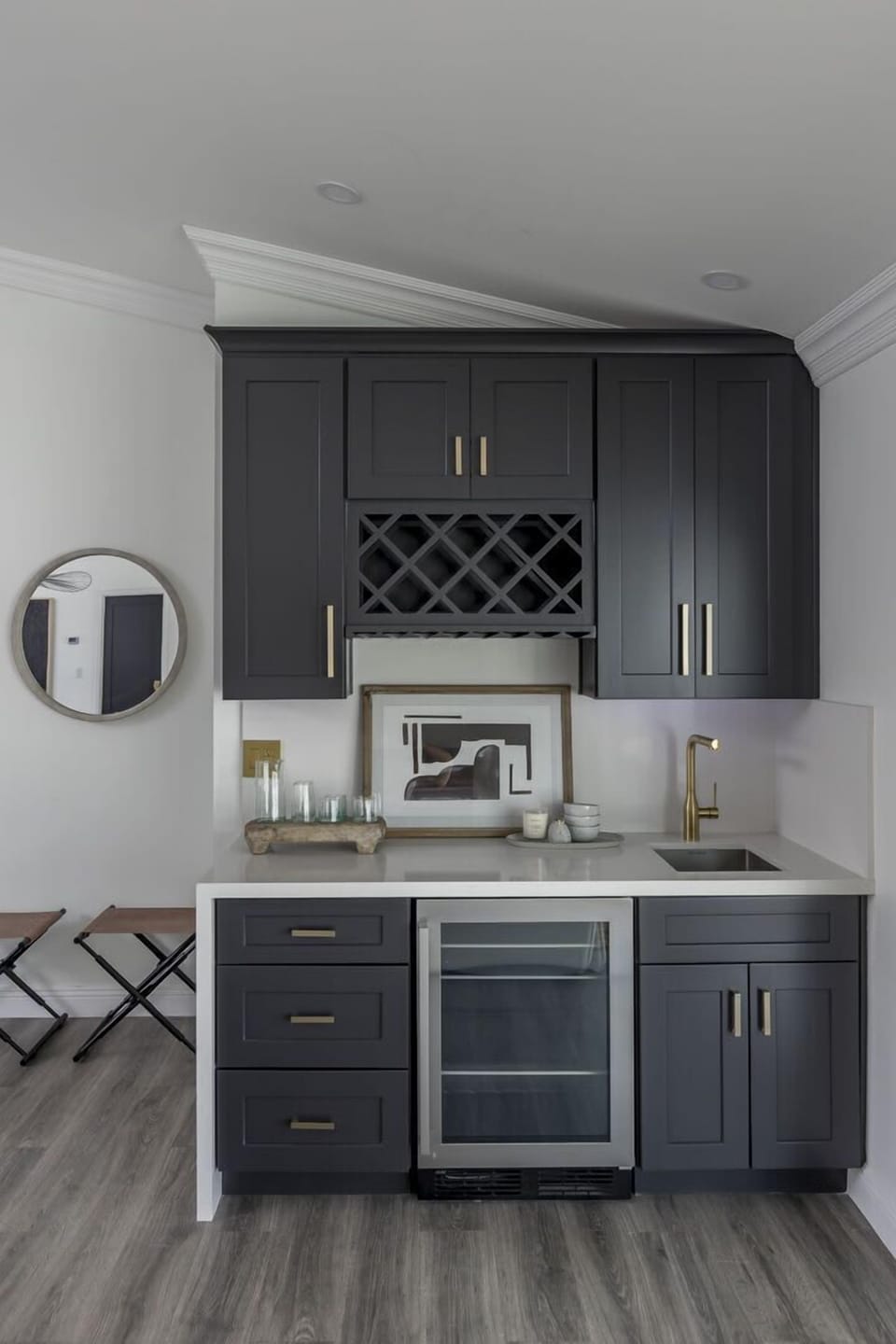 Wet bar area