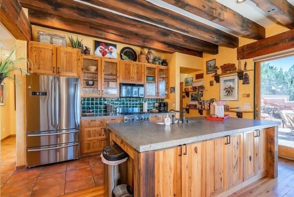 Kitchen (2)