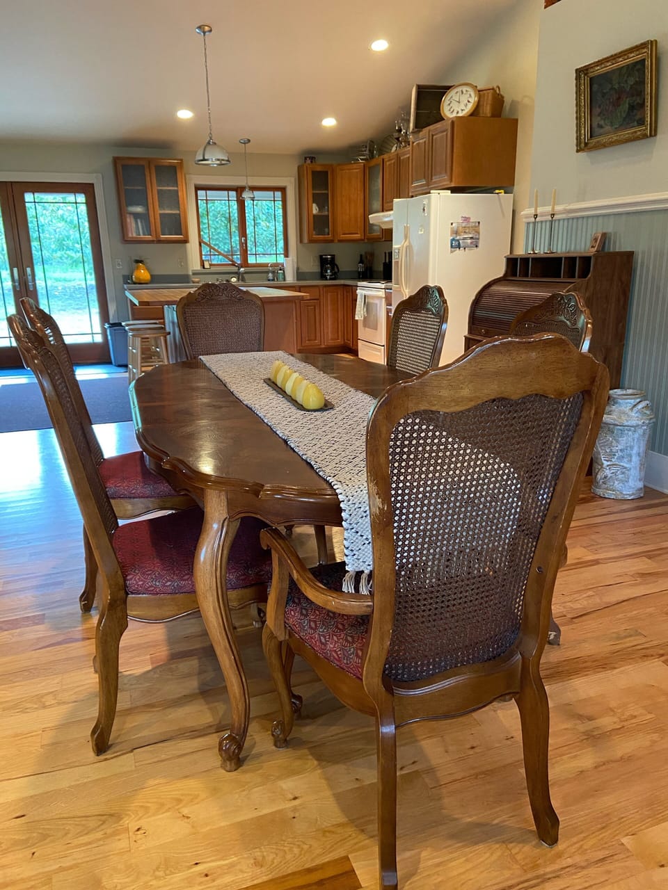 Large family size dining table seats 6