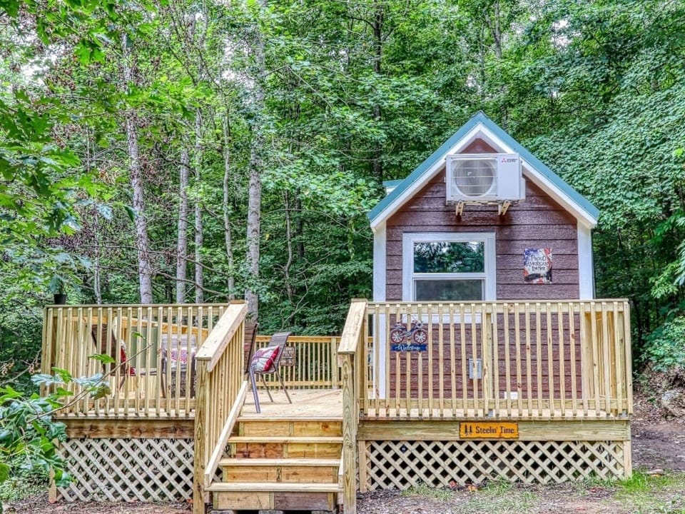 Super Cute Instagramable Tiny House!