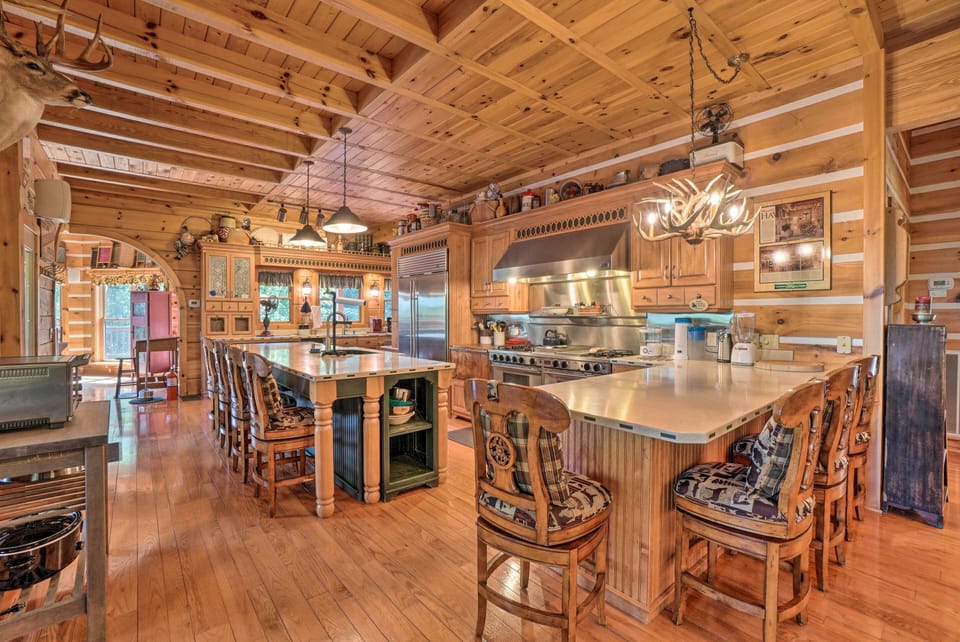 Fully Equipped Kitchen | Ice Maker | Coffee Maker