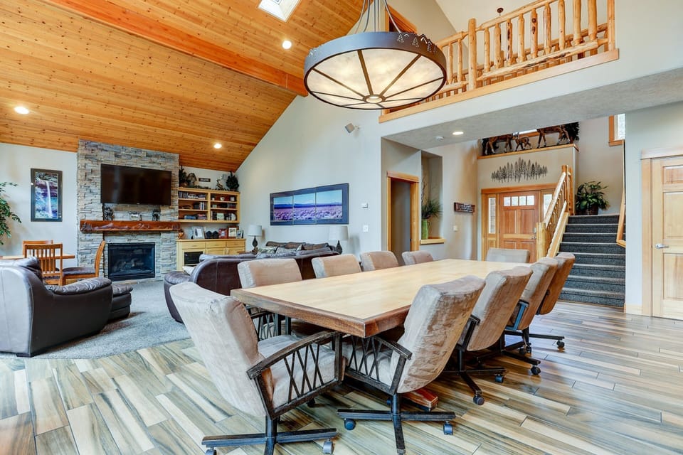 Dining & Living Room