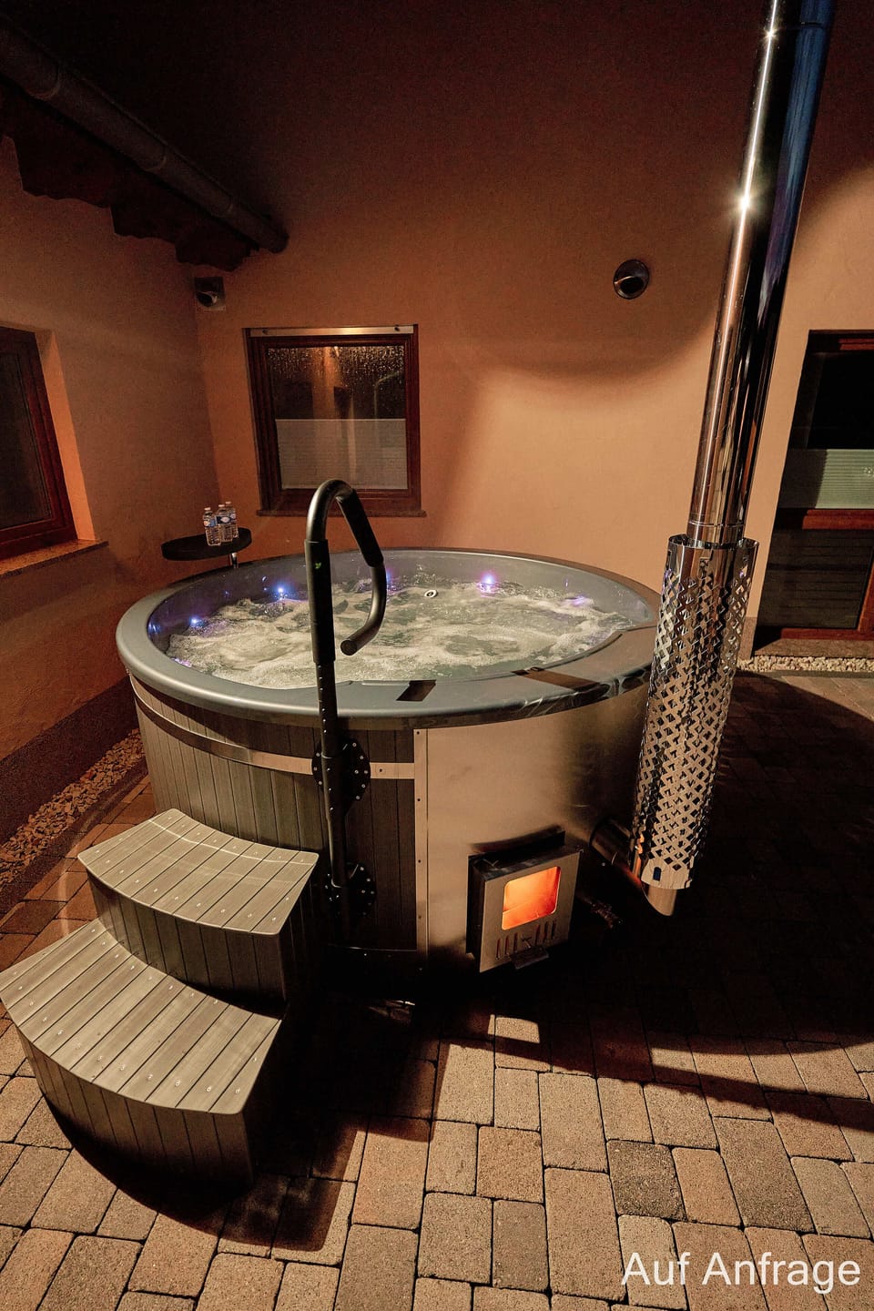 Indoor spa tub