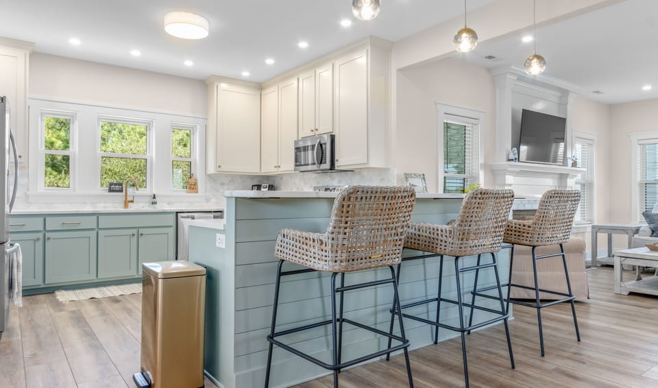 Kitchen with island seating