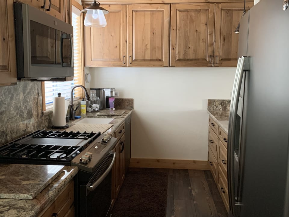 Full Kitchen